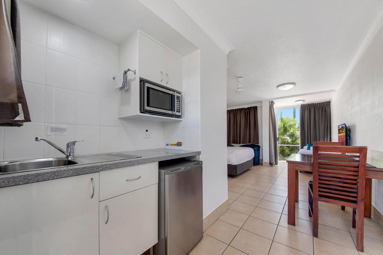 Endeavour Inn Emu Park Extérieur photo