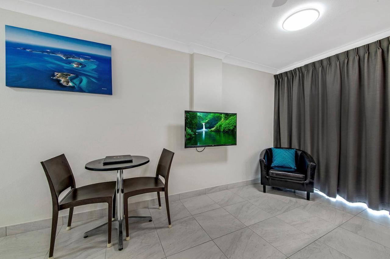 Endeavour Inn Emu Park Extérieur photo