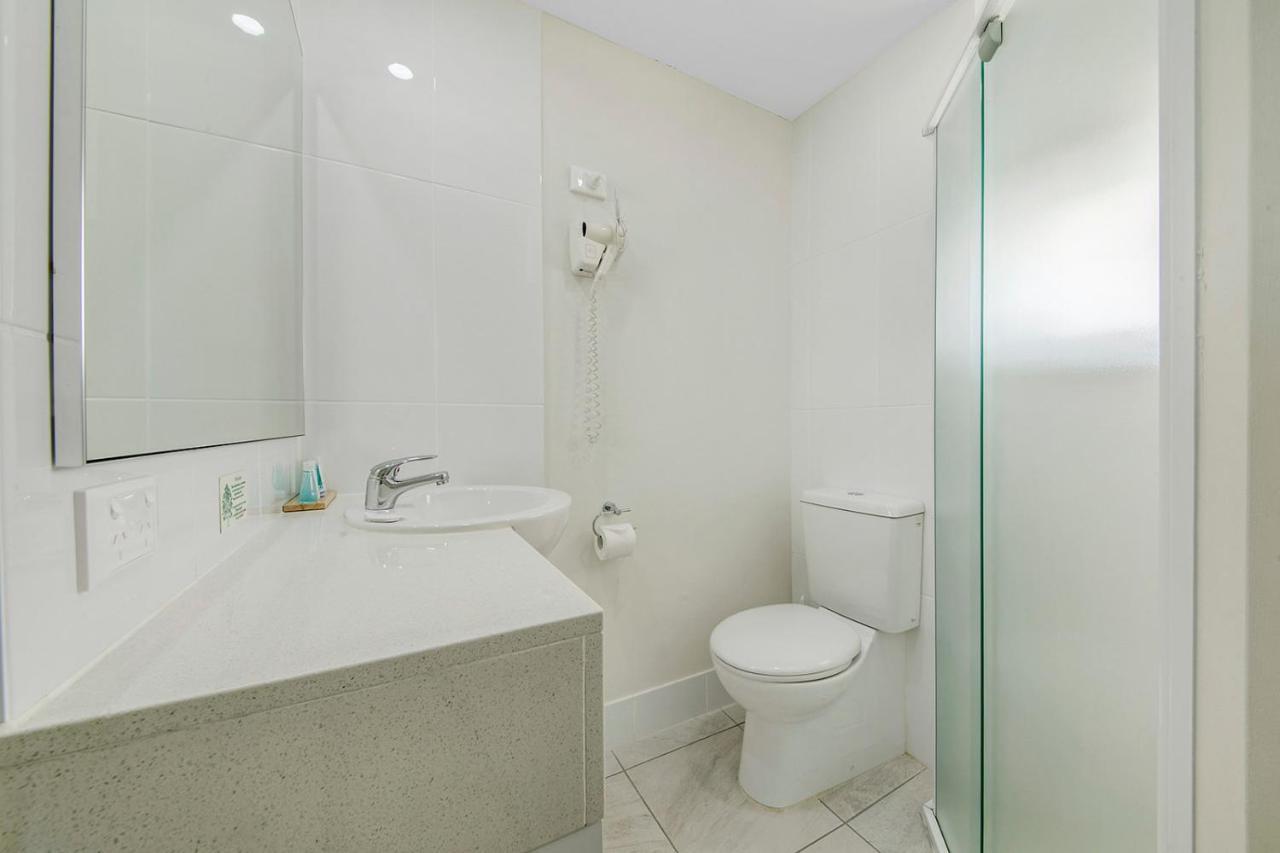 Endeavour Inn Emu Park Extérieur photo