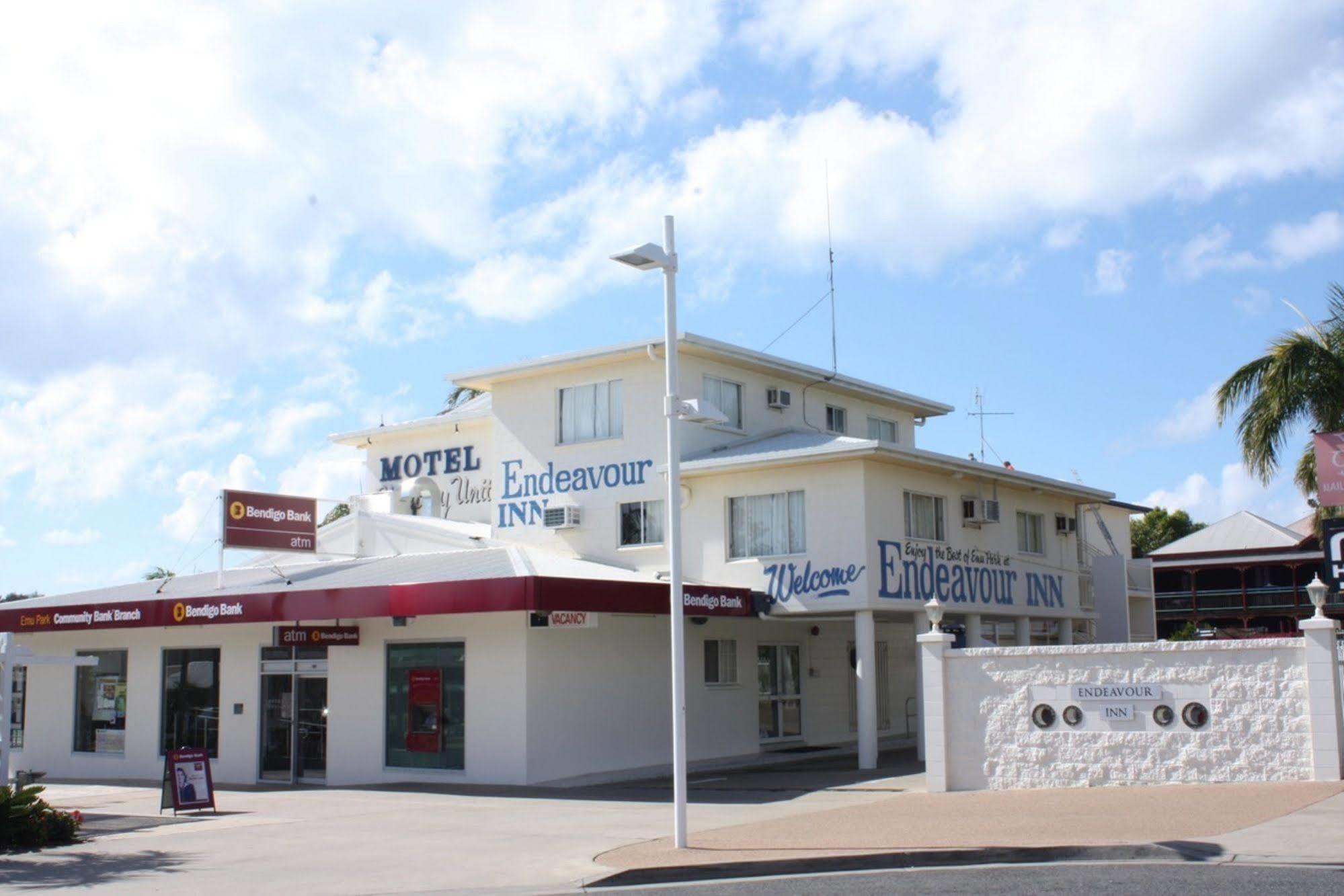Endeavour Inn Emu Park Extérieur photo